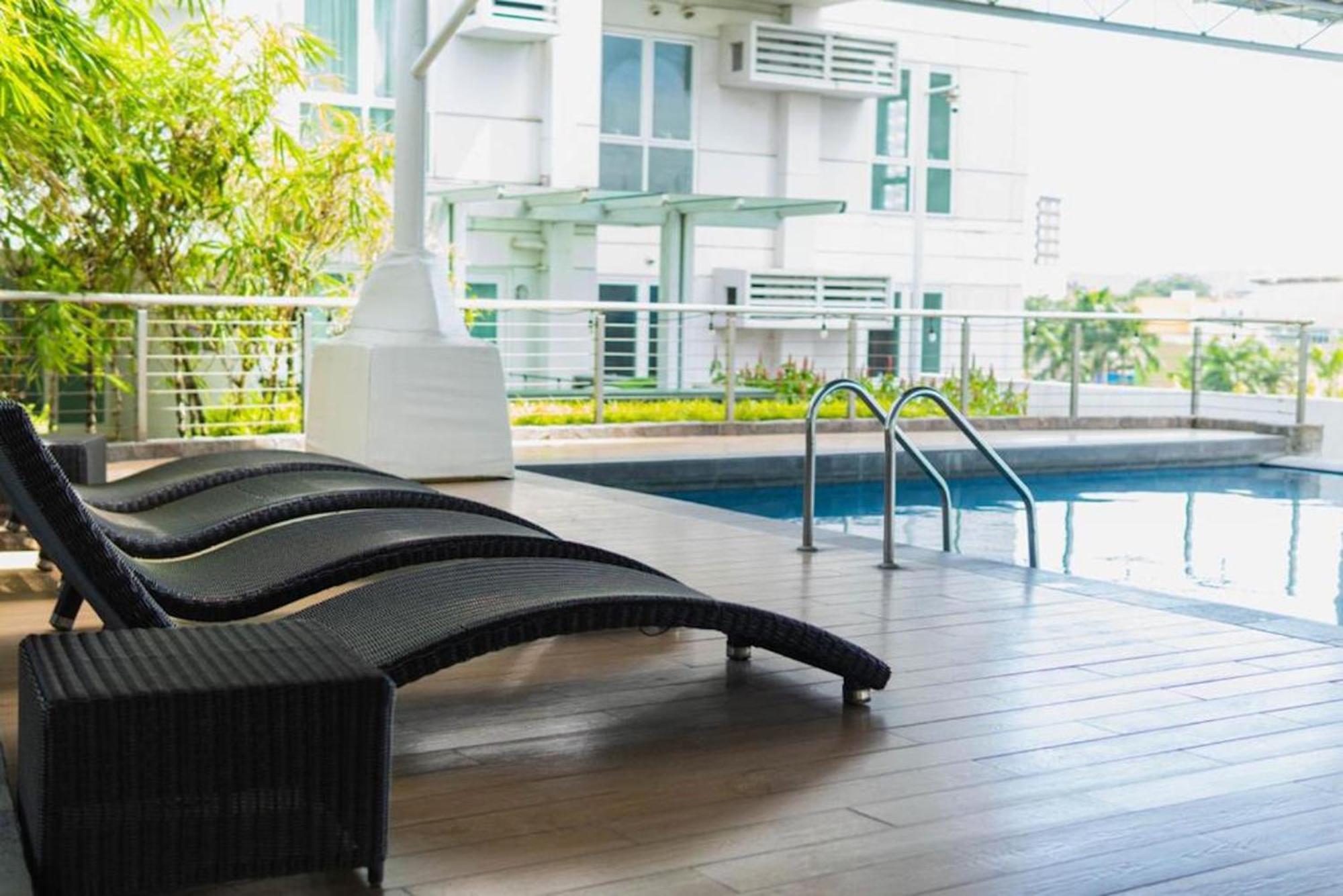 Abreeza Studio Suite 2321 - Pool, Wifi, City View, Washer, Ac, Netflix, Mall Davao Екстер'єр фото